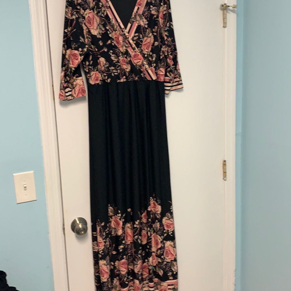 Kate & Mallory 🌹 rose maxi dress